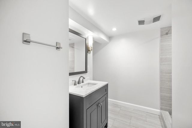 810 20TH ST NE, Washington, DC 20002