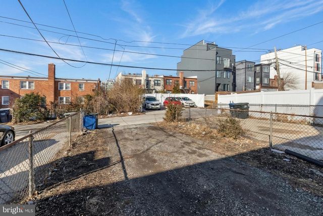 810 20TH ST NE, Washington, DC 20002