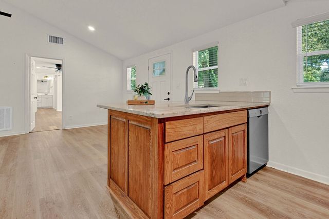 224 Hideaway Lane E, Hideaway, TX 75771