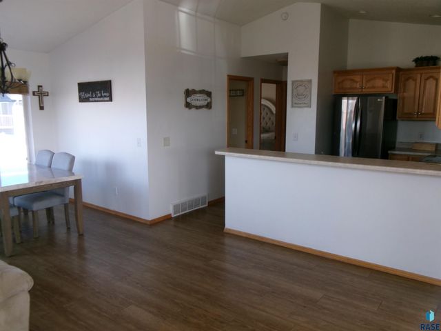 7328 W 51st St Street, Sioux Falls, SD 57105