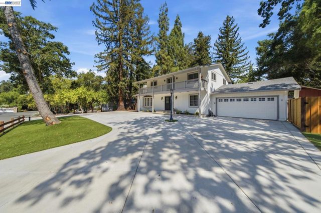 8 Calle Del Casarillo, Diablo, CA 94528