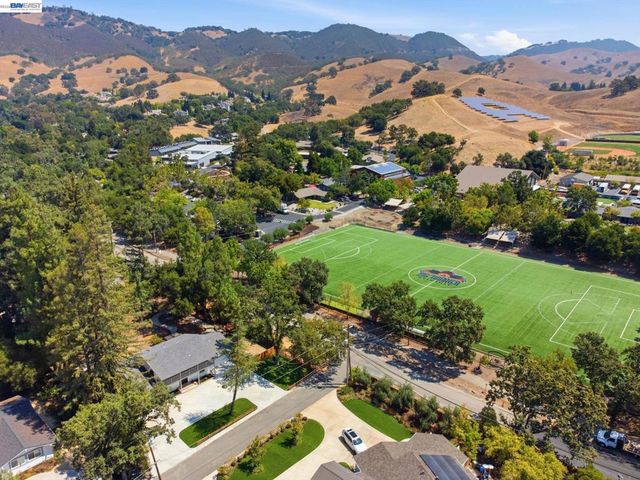 8 Calle Del Casarillo, Diablo, CA 94528