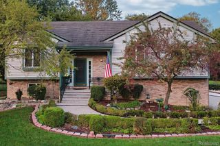 38508 Alma Lane, Westland, MI 48185