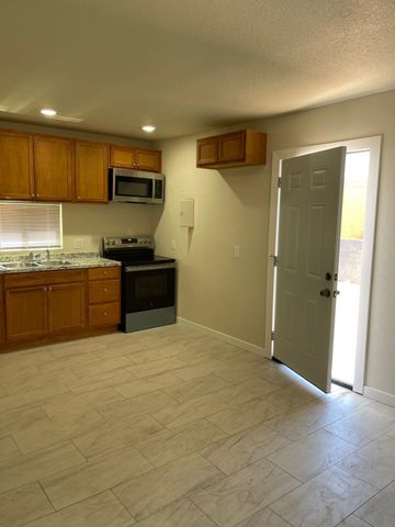 509 Freeman Avenue NW, Albuquerque, NM 87107