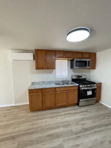 509 Freeman Avenue NW, Albuquerque, NM 87107