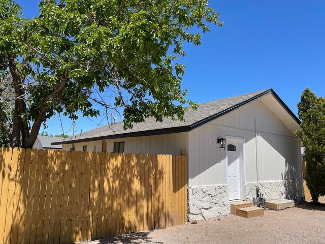 509 Freeman Avenue NW, Albuquerque, NM 87107