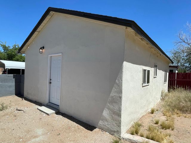 509 Freeman Avenue NW, Albuquerque, NM 87107