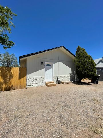 509 Freeman Avenue NW, Albuquerque, NM 87107