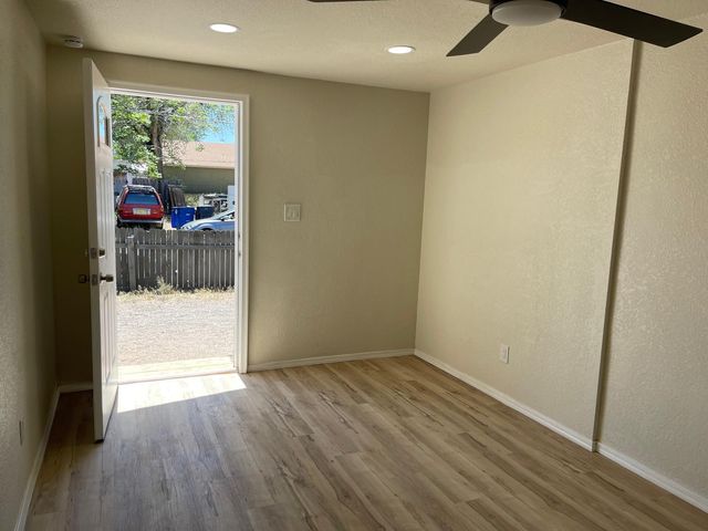 509 Freeman Avenue NW, Albuquerque, NM 87107