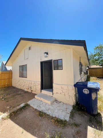 509 Freeman Avenue NW, Albuquerque, NM 87107