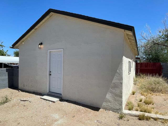 509 Freeman Avenue NW, Albuquerque, NM 87107