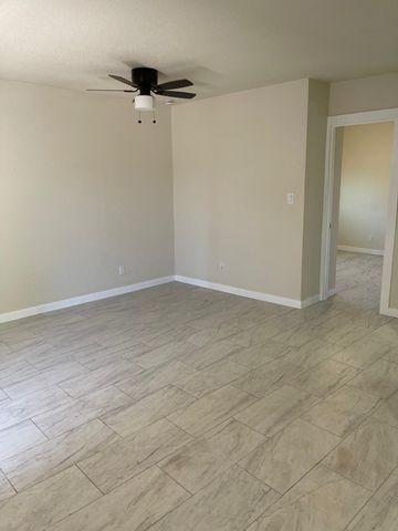 509 Freeman Avenue NW, Albuquerque, NM 87107