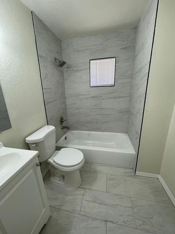 509 Freeman Avenue NW, Albuquerque, NM 87107