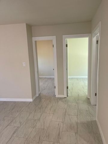 509 Freeman Avenue NW, Albuquerque, NM 87107