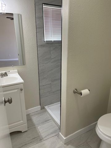 509 Freeman Avenue NW, Albuquerque, NM 87107