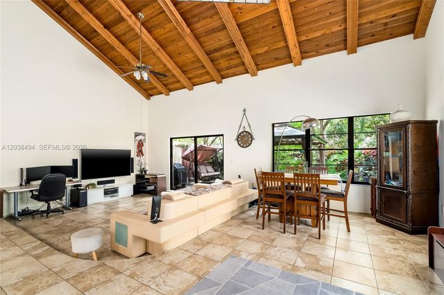 3340 Oak Dr, Hollywood, FL 33021