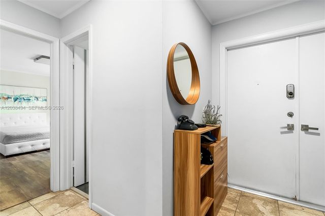 3340 Oak Dr, Hollywood, FL 33021