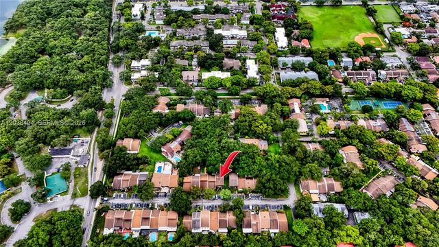 3340 Oak Dr, Hollywood, FL 33021