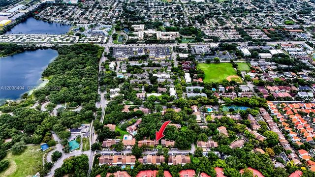 3340 Oak Dr, Hollywood, FL 33021
