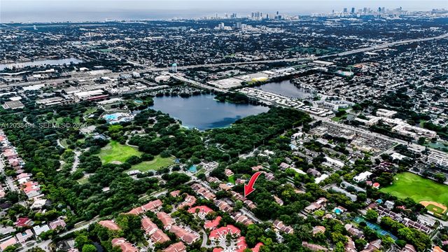 3340 Oak Dr, Hollywood, FL 33021