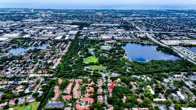 3340 Oak Dr, Hollywood, FL 33021