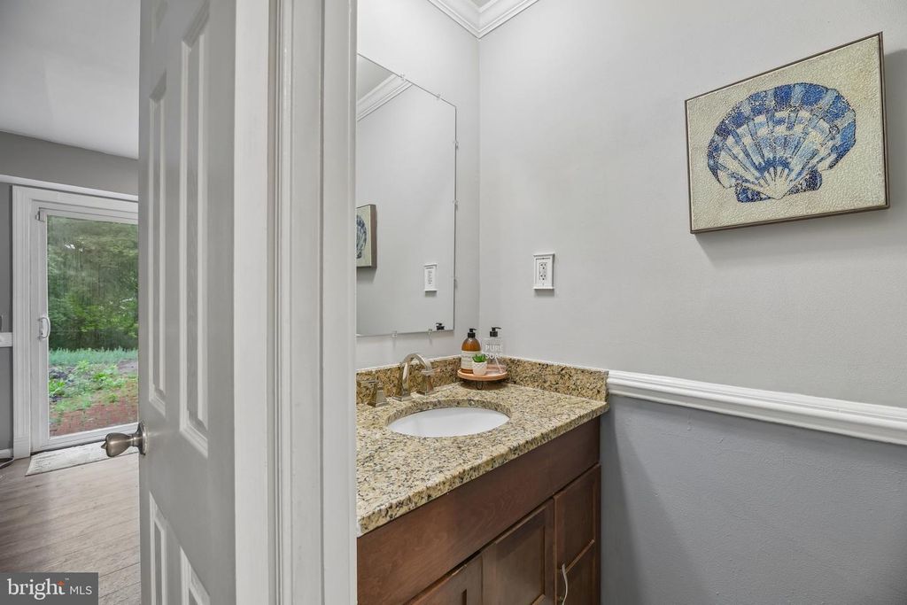 Image 25 of property listing at 2225 HARWOOD LN, Bowie, MD 20716