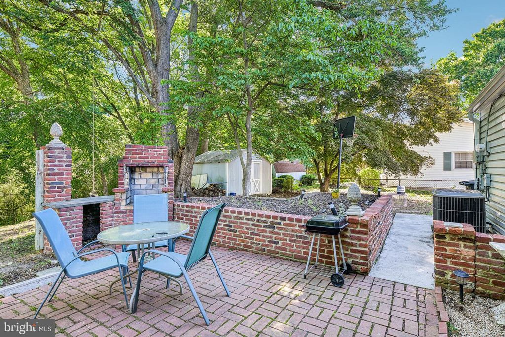 Image 52 of property listing at 2225 HARWOOD LN, Bowie, MD 20716