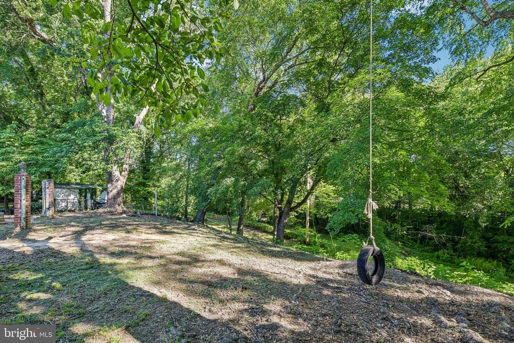 Image 54 of property listing at 2225 HARWOOD LN, Bowie, MD 20716