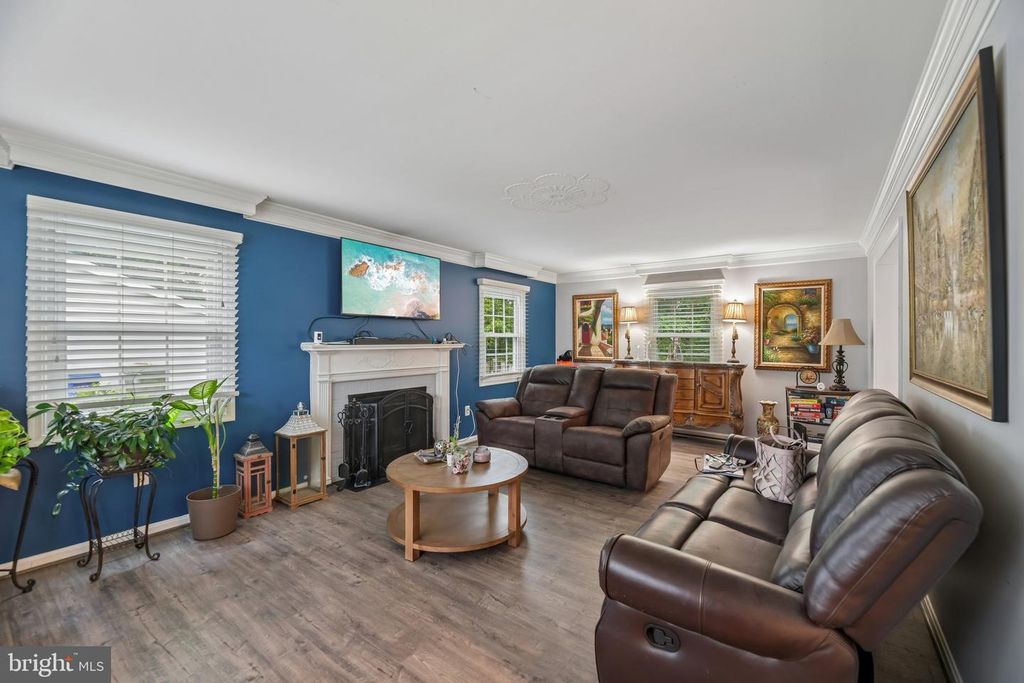 Image 7 of property listing at 2225 HARWOOD LN, Bowie, MD 20716
