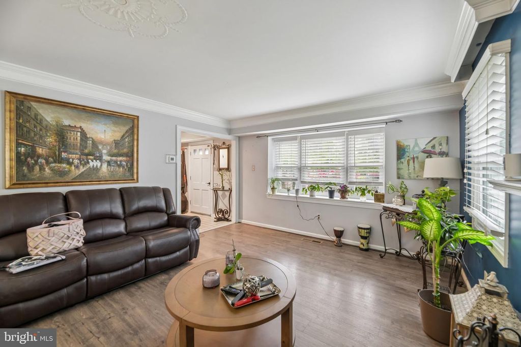 Image 9 of property listing at 2225 HARWOOD LN, Bowie, MD 20716