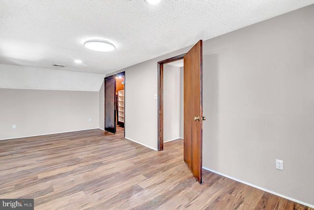 32 CRANBURY RD, Princeton Junction, NJ 08550