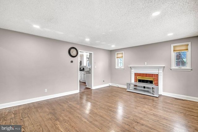 32 CRANBURY RD, Princeton Junction, NJ 08550