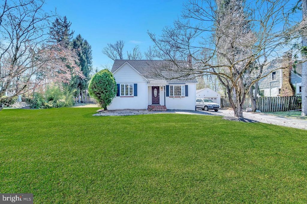 32 CRANBURY RD, Princeton Junction, NJ 08550