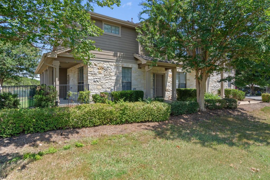 9201 Brodie LN 203, Austin, TX 78748