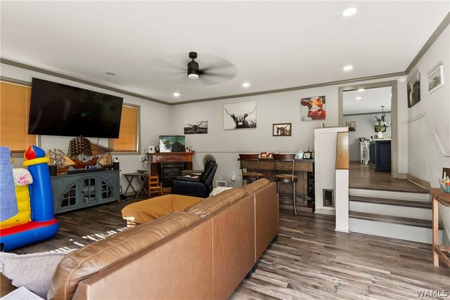 7808 Lake Sherwood Cir, Northport, AL 35473