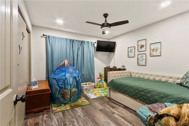 7808 Lake Sherwood Cir, Northport, AL 35473