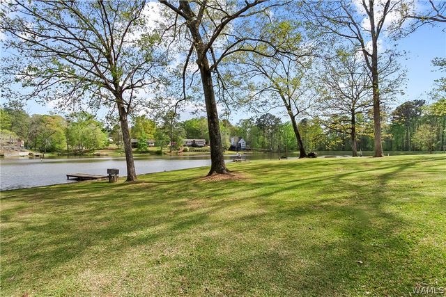 7808 Lake Sherwood Cir, Northport, AL 35473