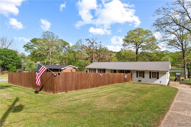 7808 Lake Sherwood Cir, Northport, AL 35473