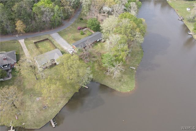 7808 Lake Sherwood Cir, Northport, AL 35473