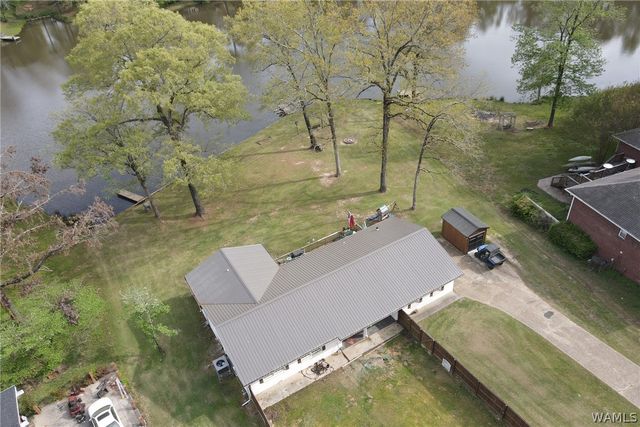 7808 Lake Sherwood Cir, Northport, AL 35473