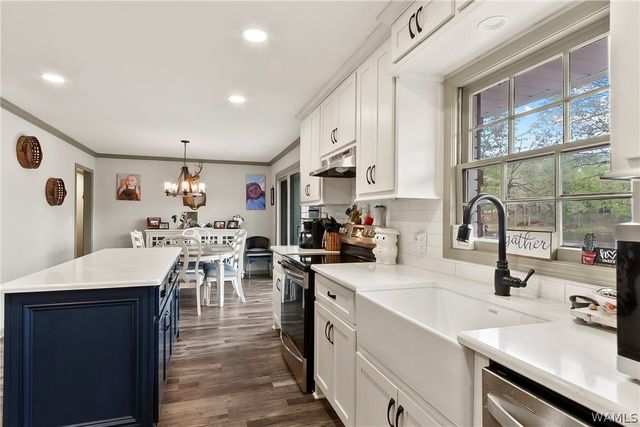 7808 Lake Sherwood Cir, Northport, AL 35473