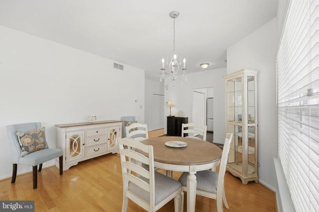 76 SUMMERHILL DR, Manahawkin, NJ 08050