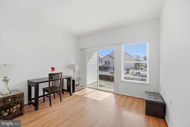 76 SUMMERHILL DR, Manahawkin, NJ 08050