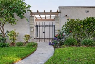 2262 Via Puerta D, Laguna Woods, CA 92637