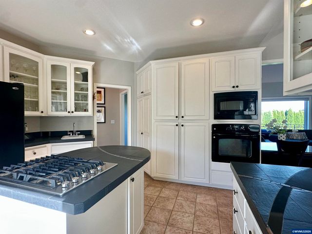 4364 NW Honeysuckle Dr, Corvallis, OR 97330