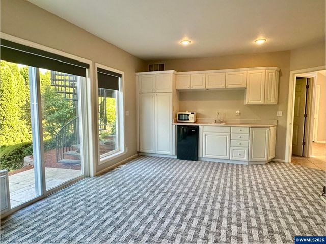 4364 NW Honeysuckle Dr, Corvallis, OR 97330