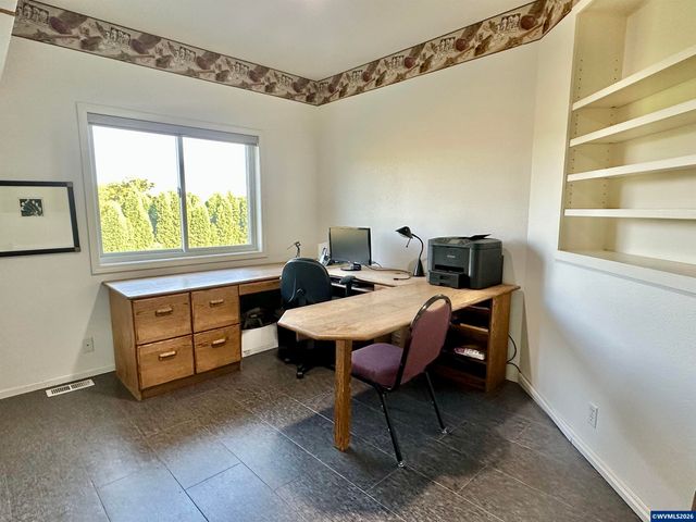 4364 NW Honeysuckle Dr, Corvallis, OR 97330