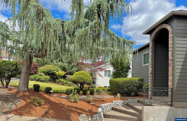 4364 NW Honeysuckle Dr, Corvallis, OR 97330