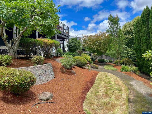 4364 NW Honeysuckle Dr, Corvallis, OR 97330