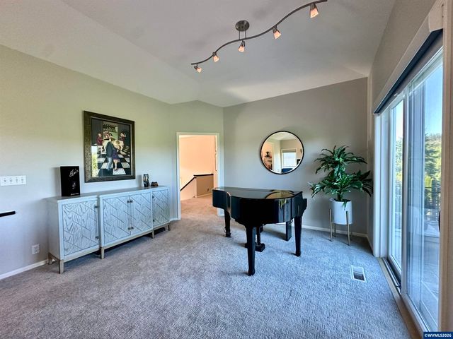 4364 NW Honeysuckle Dr, Corvallis, OR 97330